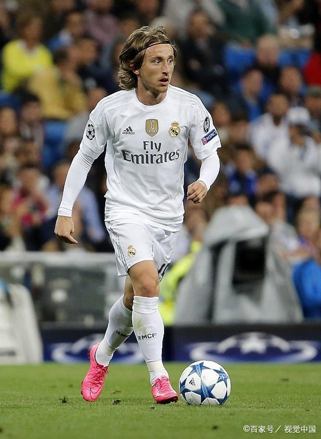 意媒：桑德兰想先租后买从米兰签圣地亚哥，已联系球员经纪人