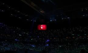 琼斯持球单打 右手抛投打成并加罚